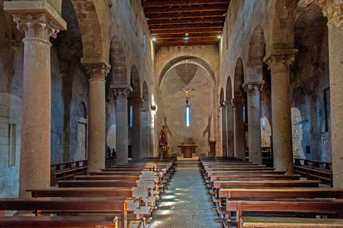 Sant' Antioco di Bisarcio, Innenraum