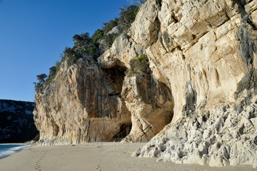 Cala di Luna, Felsküste