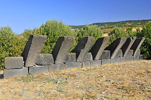 Nuraghe Su Nuraxi, Kragsteine