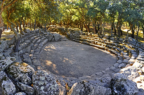 Su Romanzesu, Zeremonialbecken