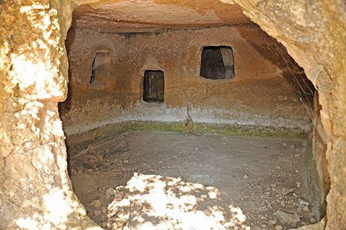 Nekropole Ispiluncas